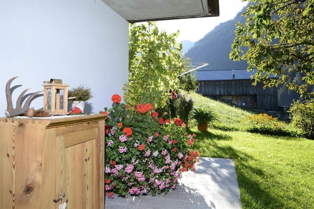 Haus Saler Leilighet Silbertal Eksteriør bilde